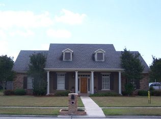 200 Seminole Dr, Houma, LA 70360