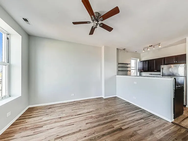 1525 W 17th St #4 — Photo 11