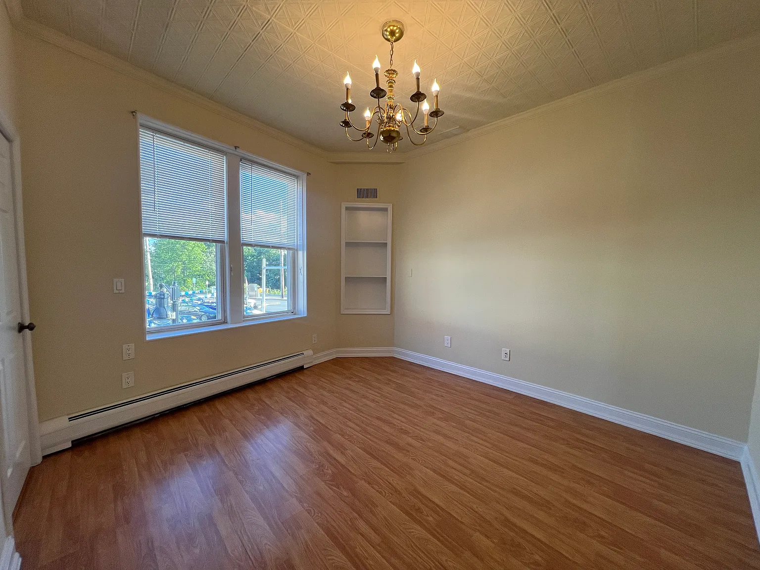 3 bed, 1500 sqft, $2,850 — Photo 3