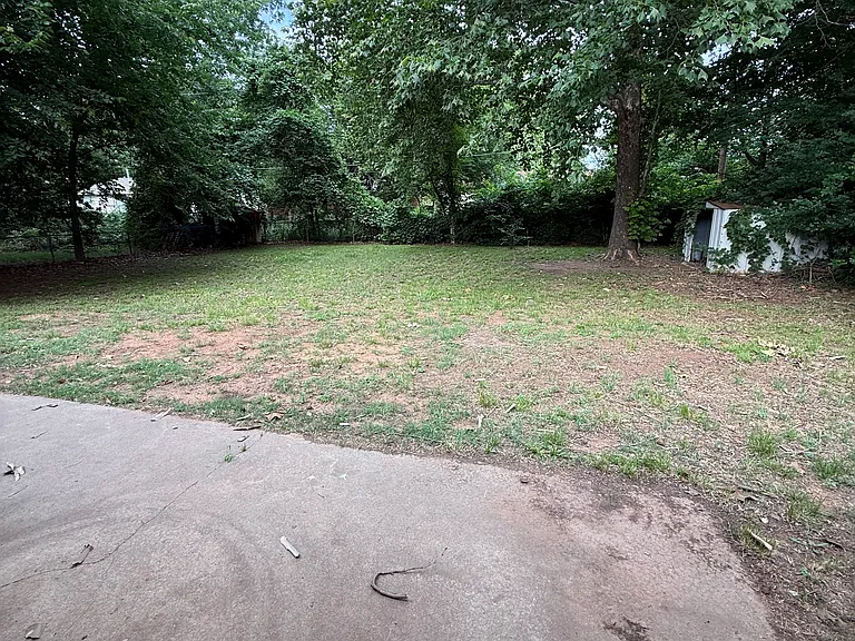 624 S Willis St — Photo 11