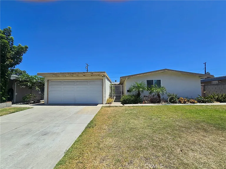 9692 Rosebay St — Photo 1
