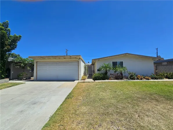 9692 Rosebay St, Anaheim, CA 92804