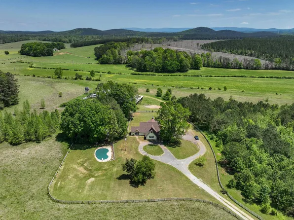 175 Carlisle Ln, Munford, AL 36268