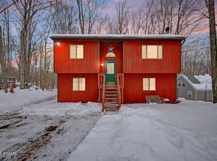 2988 Wedge Rd, Lake Ariel, PA 18436