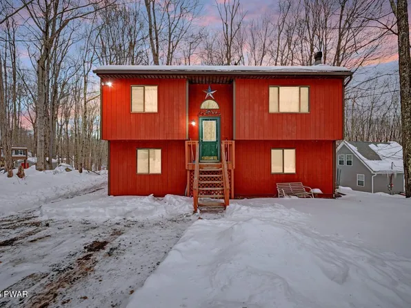 2988 Wedge Rd, Lake Ariel, PA 18436
