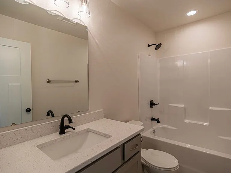 1172 Dahnovan Dr — Photo 5