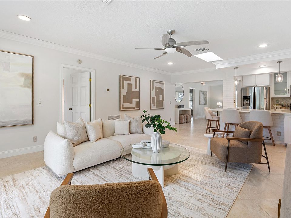 1st image of 1041 SW 7th Street