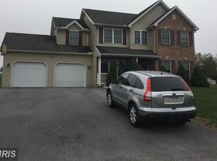 2300 Ocracoke Island Ct, Chambersburg, PA