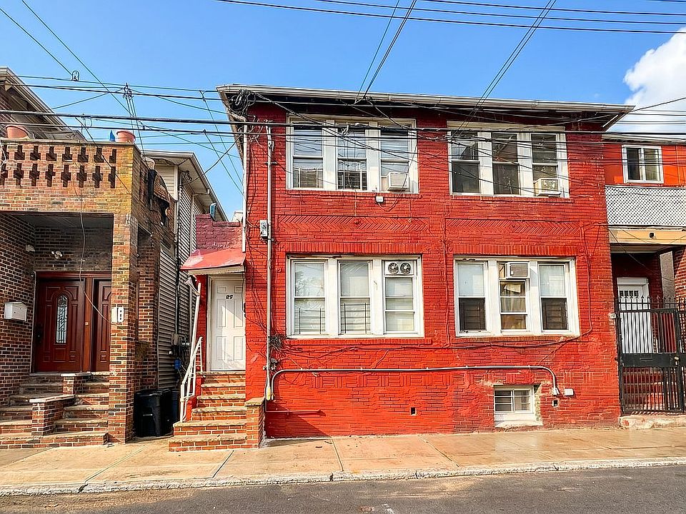 1st image of 8A Brighton Ct