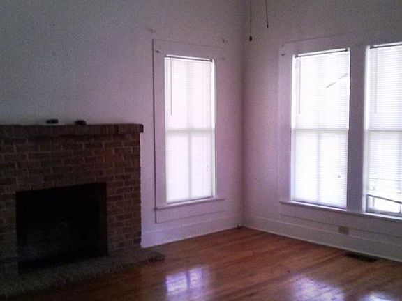 4th image of 310 E 9th Ave