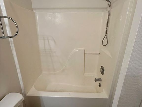 2nd image of 513 Prairie Ave #59718