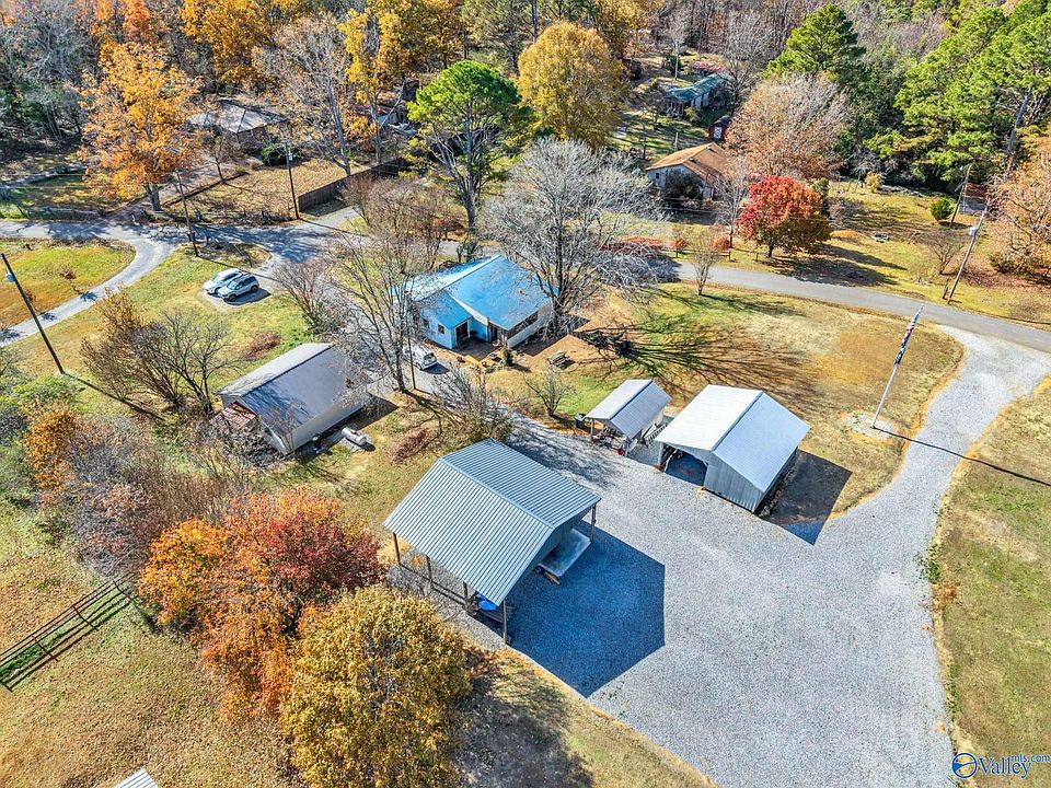 1st image of 323 Beshears Dr SE