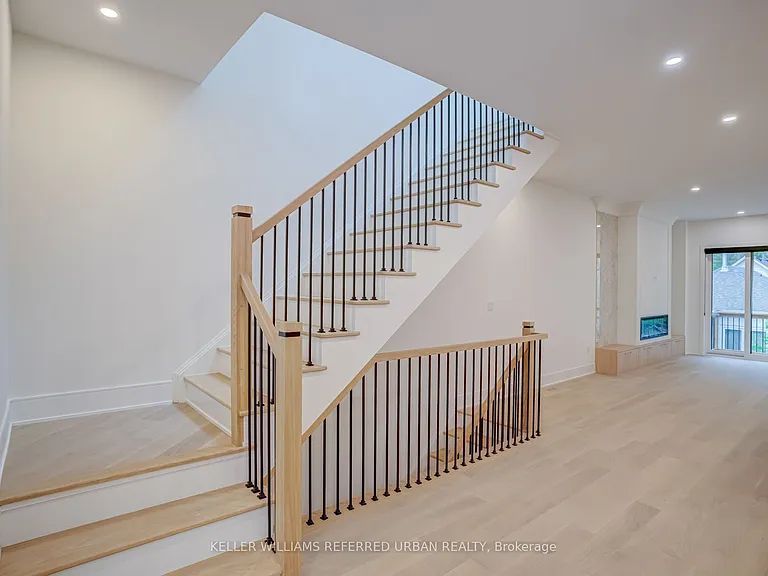 37 Wesley Ave — Photo 22