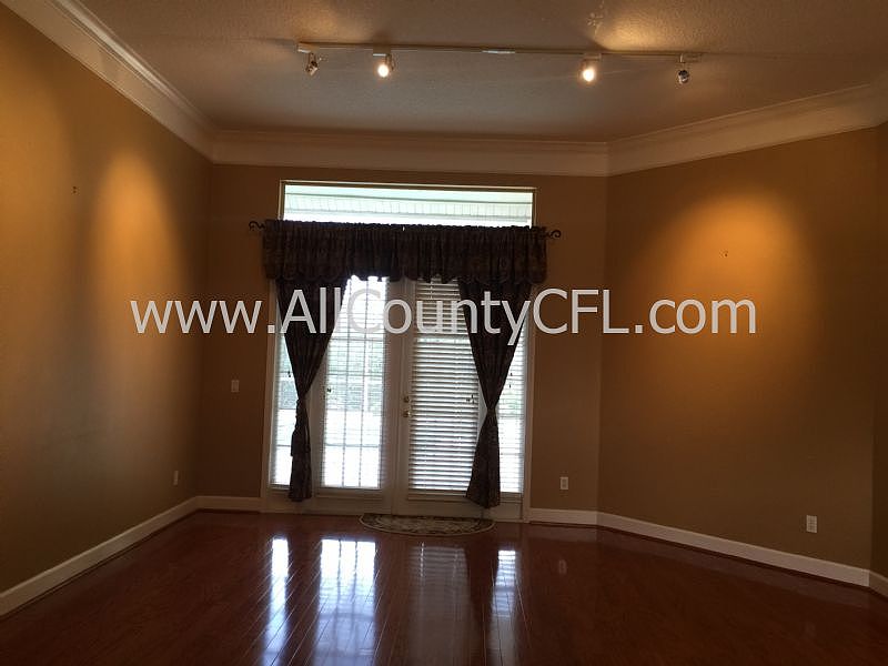 1st image of 8519 Forest Run Ln