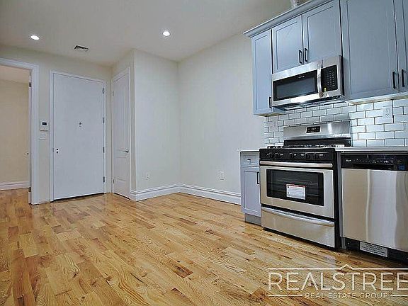 2nd image of 1574 Lincoln Pl APT 2