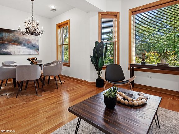 3rd image of 4216 N Winchester Ave #2
