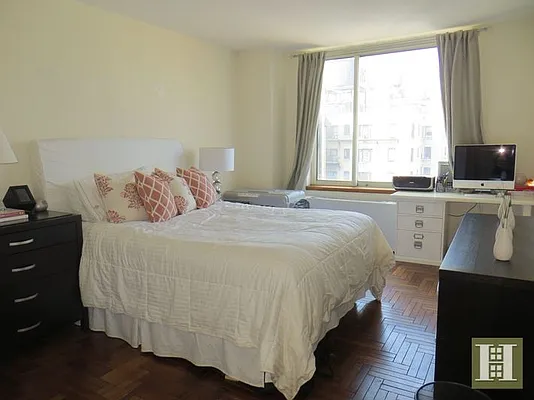 Rented by Halstead Real Estate | media 9