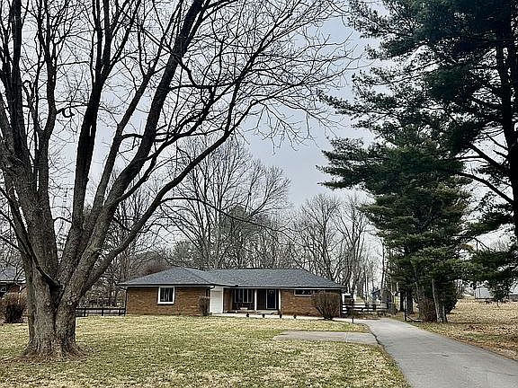 3rd image of 2762 Leestown Rd