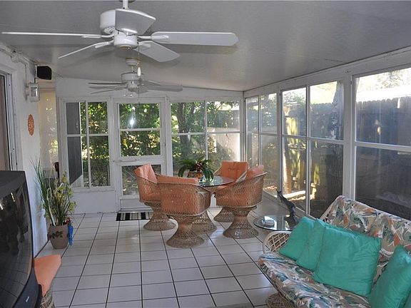 5th image of 215 Westwinds Dr