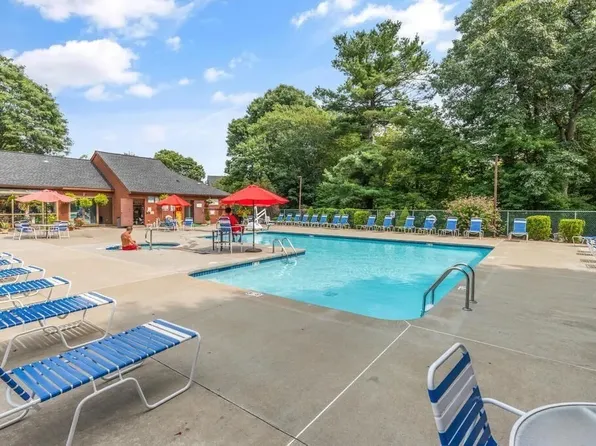 10 Silver Hill Ln, Natick, MA 01760