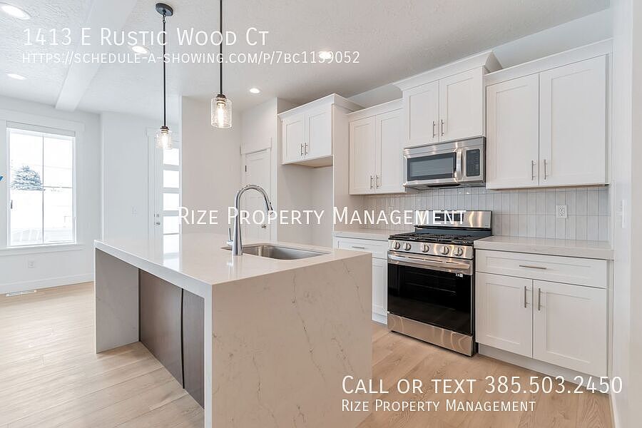 1st image of 1413 E Rustic Wood Ct