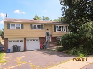 259 Center St, Somerset, NJ 08873