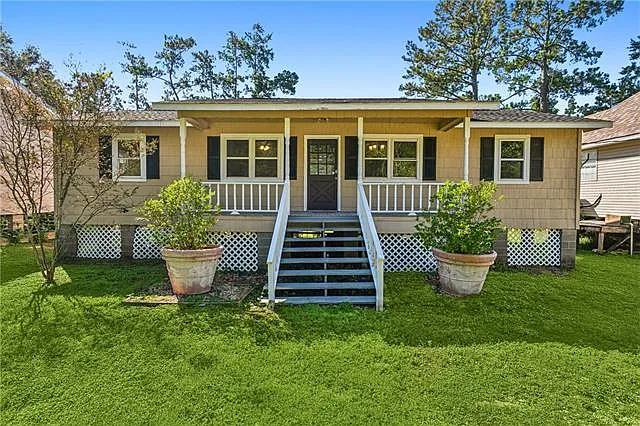 18274 Cusachs Dr — Photo 1