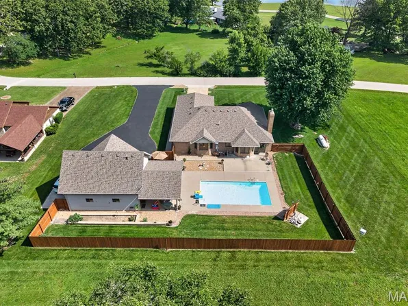 26659 Owens Dr, Lebanon, MO 65536