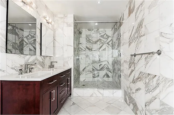 Rented by Siderow Residential Group | media 12