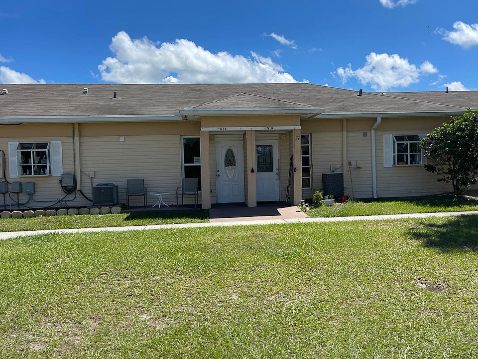 1st image of 1515 Club Cir