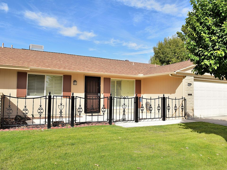 1st image of 10419 W Saratoga Cir