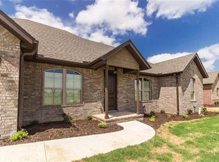 131 Cisterna Dr, Centerton, AR 72719