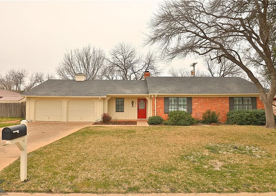 1st image of 2918 Arrowhead Dr
