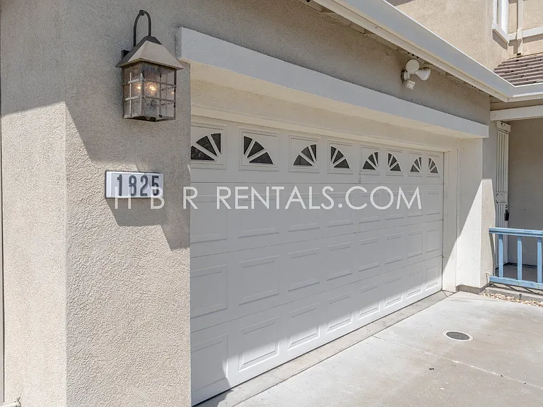 1825 Saint Moritz Ct — Photo 41
