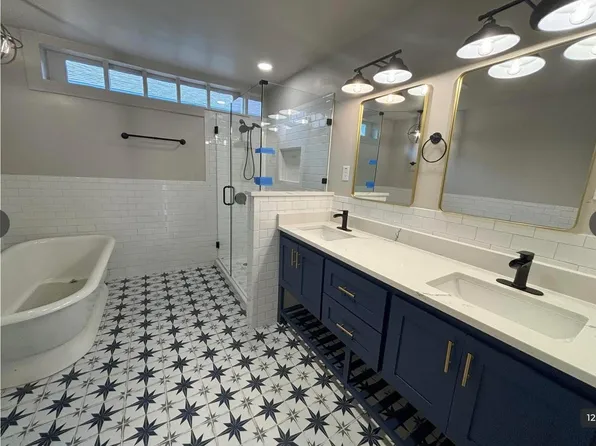 (undisclosed Address), Dallas, TX 75203
