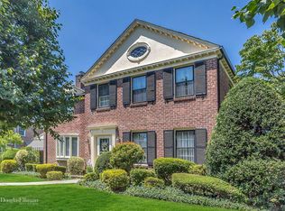 21 Cedar Pl, Garden City, NY 11530