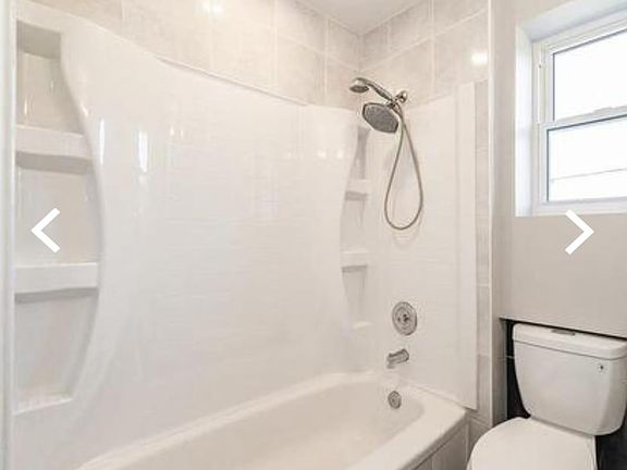 Full washroom main floor