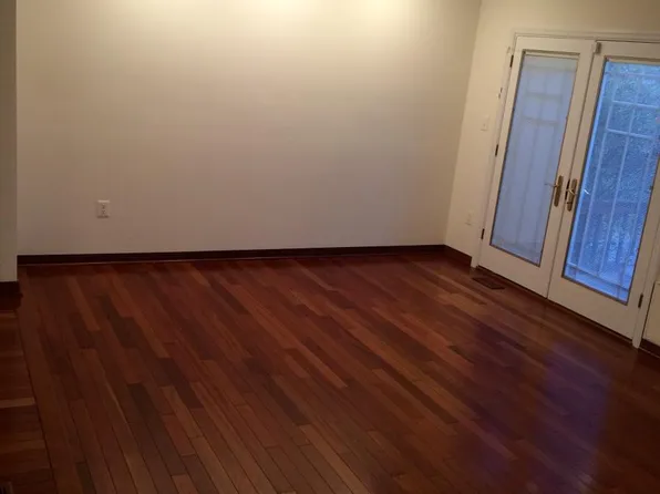 7219 Gentian Ct, Springfield, VA 22152