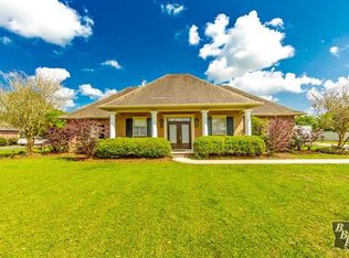 125 Houmas Dr, Houma, LA 70360