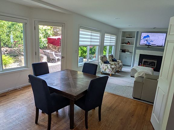 4th image of 1801 231st Ave NE