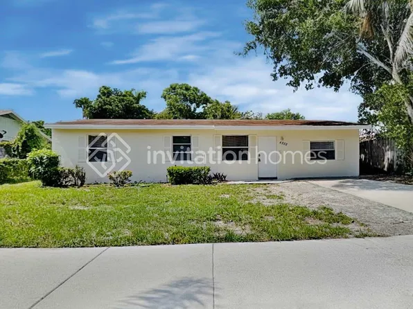 4888 Prince Dr, Lake Worth, FL 33461