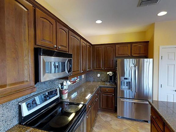 5th image of 2706 E Scenic Overlook Pl