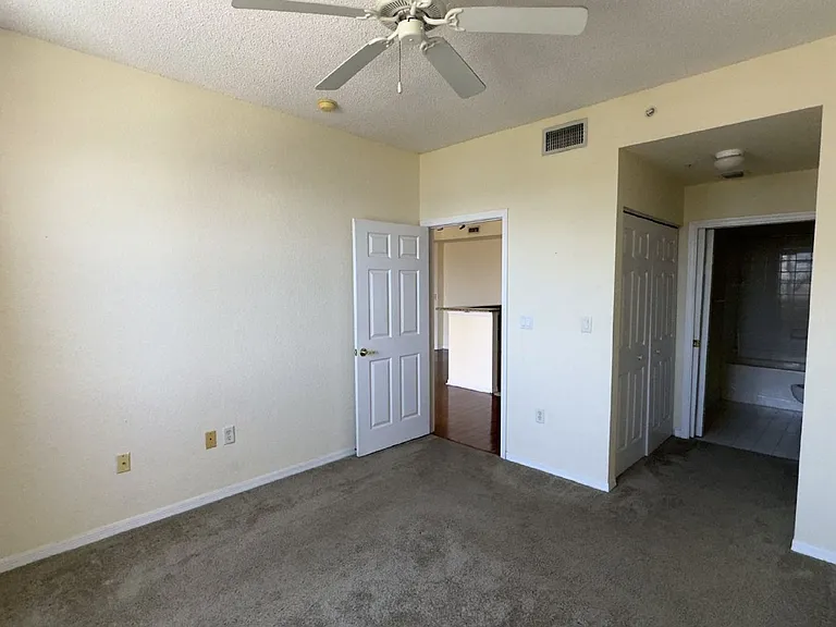 1801 N Flagler Dr #910 — Photo 10