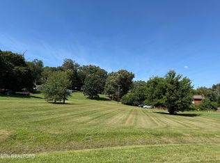 Crescent Dr, Loudon, TN 37774