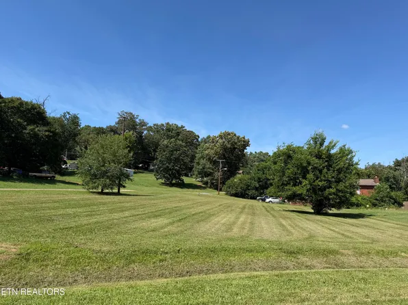 Crescent Dr, Loudon, TN 37774