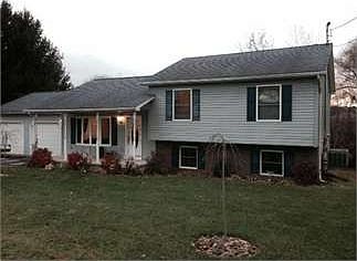 2nd image of 2223 Warrensville Rd