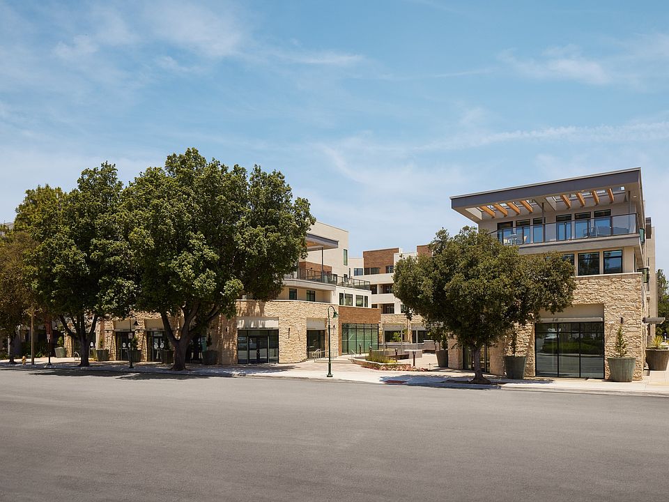 Building Photo 1