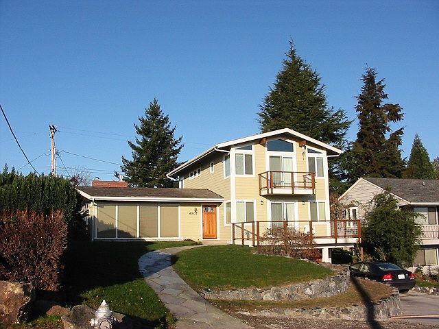 front yard facing east 