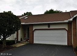 2nd image of 148 Woodland Trce
