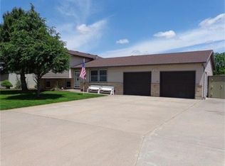 1606 N Hampton St, Lexington, NE 68850